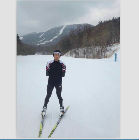 无臂少年挑战越野滑雪世界杯