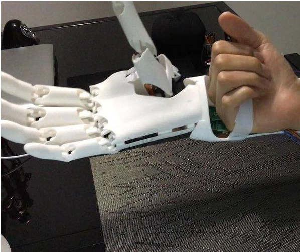 经济适用的3D仿生手臂