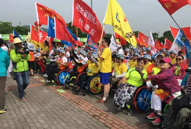 首届全国肢残人轮椅马拉松健身赛在长沙完满落幕