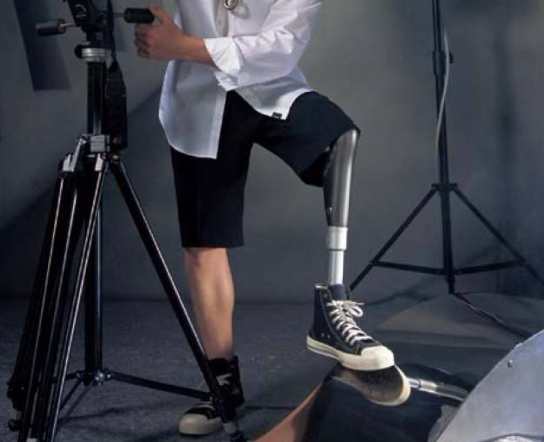 智能大腿假肢c-leg是什么样子呢（视频）